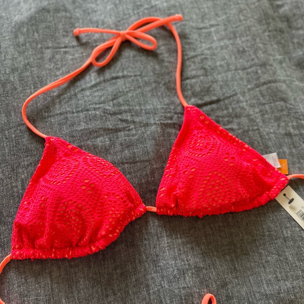 3/$20 - NWT bikini top